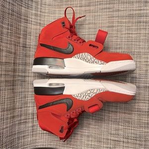 Air Jordan legacy 312 toro size 9